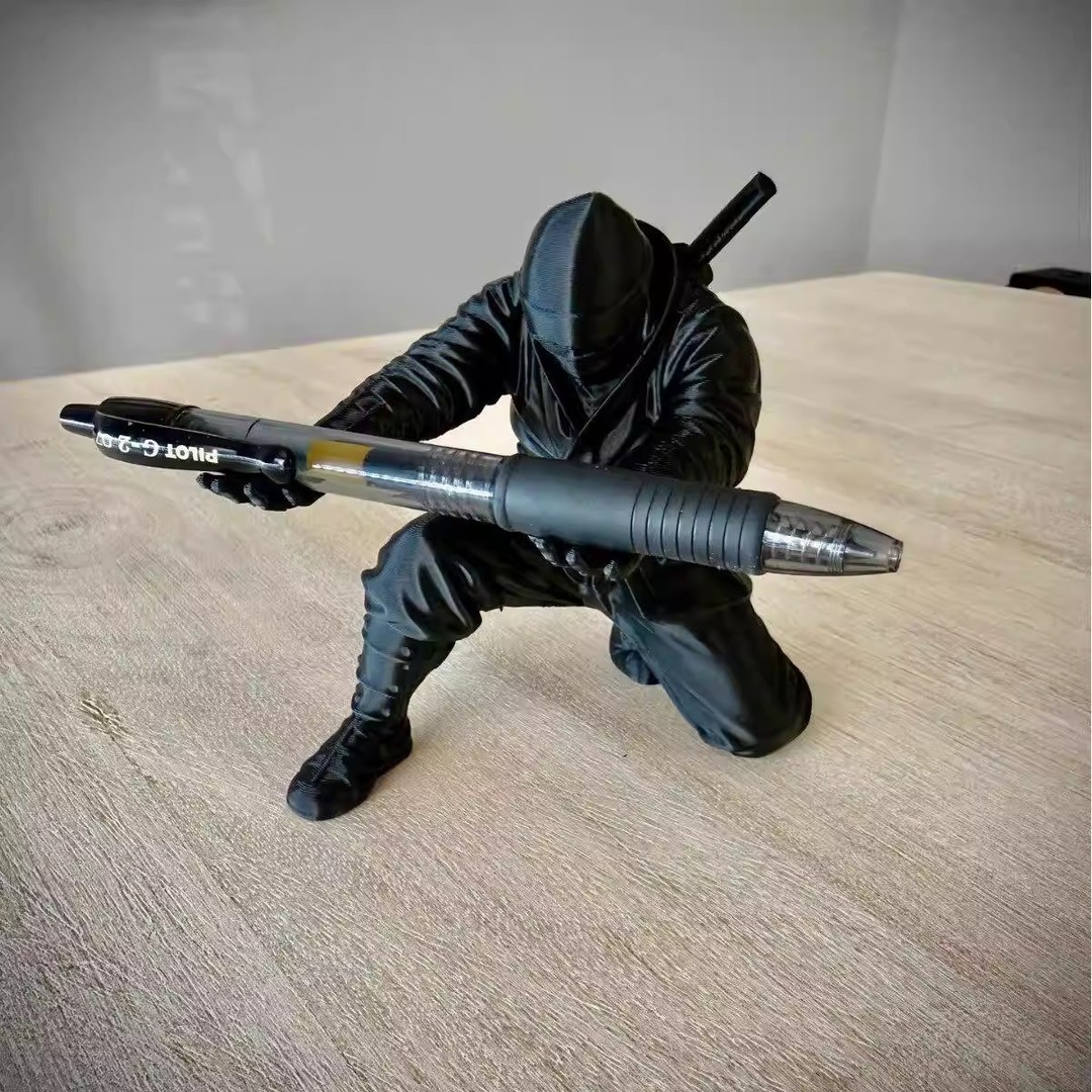 Portalápices Ninja impreso en  - 3D Printing Desk reseña y precio